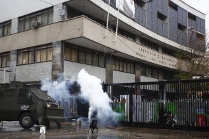 Cerca de 10 detenidos en nuevos incidentes en el Instituto Nacional