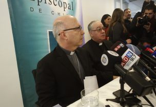 Papa Francisco envía carta a chilenos en que admite que no se escuchó a víctimas