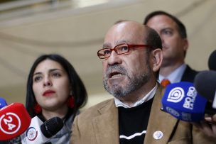 Parlamentarios y el Movilh piden pasar a Comisión de Ética a diputado Romero