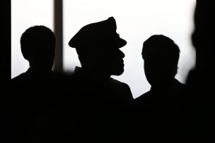 Piden vacunar a jóvenes chilenos detenidos en Malasia