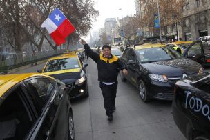 Taxistas anuncian movilizaciones en caso que Gobierno no acceda a demandas