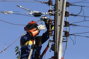 Sectores de Ñuñoa y Quilicura sin luz