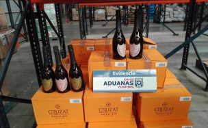 Aduanas intercepta 300 botellas de 