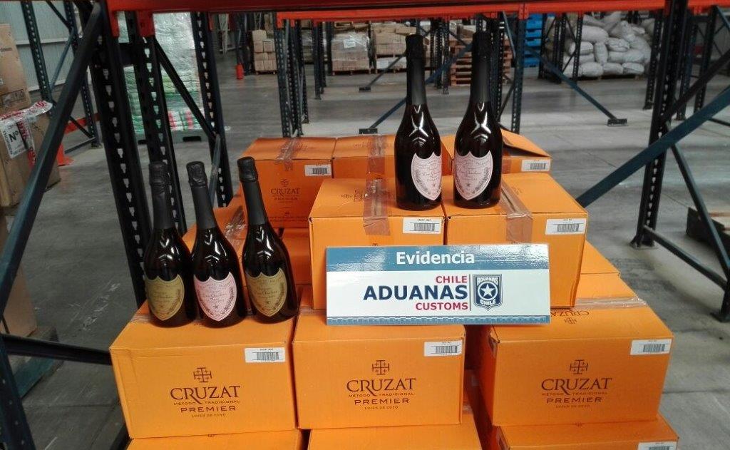 Aduanas intercepta 300 botellas de “Champagne” falsificada