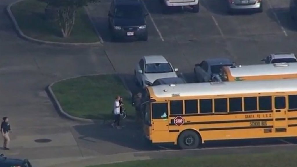 Tiroteo en colegio en Texas dejó al menos ocho fallecidos