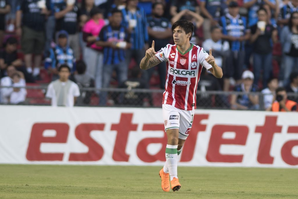 Víctor Dávila se ilusiona con un llamado a “La Roja”:  “Hablé con el DT en México”