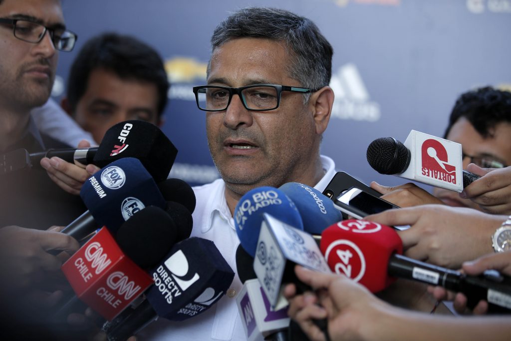 Ronald Fuentes viajará a Ecuador para negociar con el próximo DT de la U