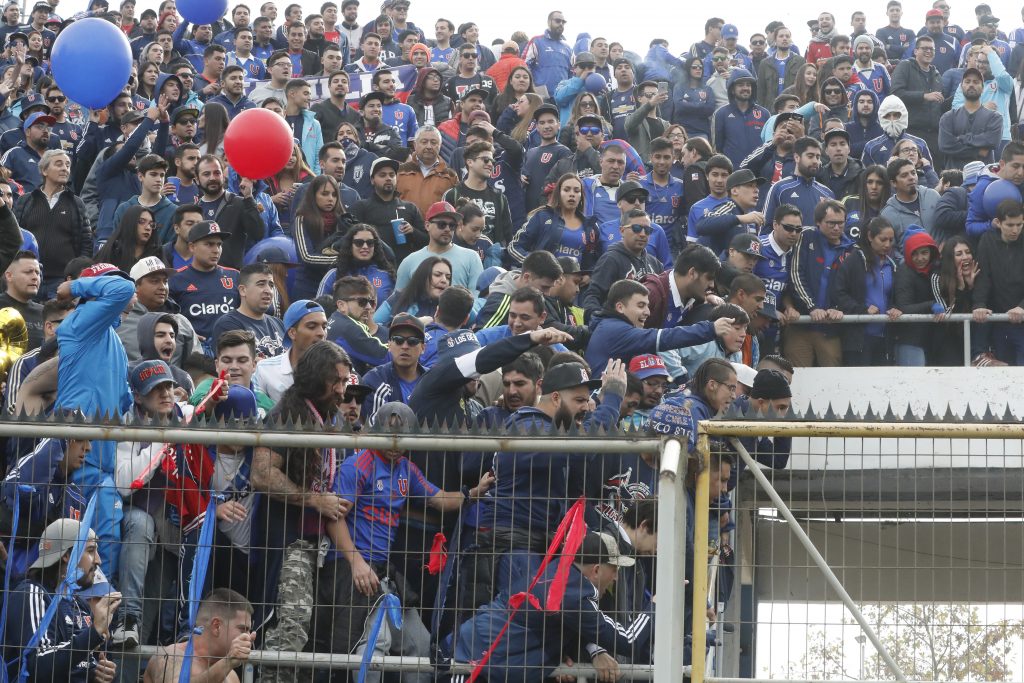 ANFP extendió a cuatro años el castigo a hincha de la U que se burló de Tupper