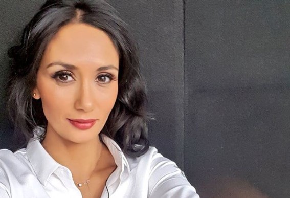 “Algo casual”: Pamela Díaz deslumbró en traje metalizado y hasta la compararon con Kim Kardashian