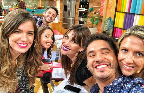 Panelista de Muy Buenos Días sorprende a sus compañeros al anunciar su embarazo