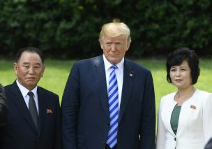 Trump se reúne con enviado de líder norcoreano en preparación de cumbre