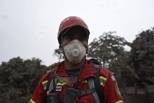 Retoman búsqueda víctimas erupción del volcán de Fuego en Guatemala