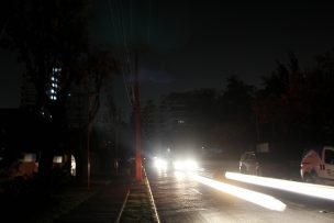 Cerca de 15 mil hogares se mantienen sin suministro eléctrico en la Región Metropolitana