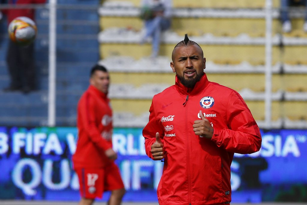 Arturo Vidal anunció visita a “La Roja” en Europa