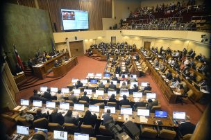 Este es el sueldo bruto de los senadores y diputados