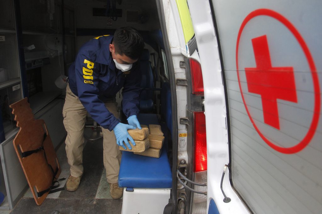 “Operación Rescate”: PDI desbarata banda que transportaba cocaína en ambulancia