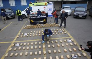 PDI decomisa casi media tonelada de cocaína en puerto de San Antonio