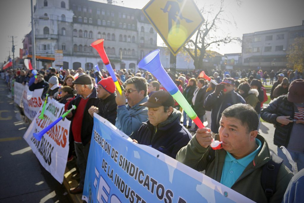 Trabajadores de la pesca industrial continúan con movilizaciones en Concepción