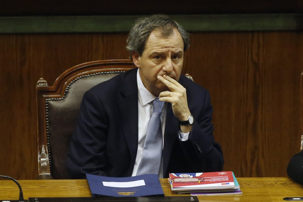 Gobierno anuncia que por ahora implementará la “tómbola” para selección escolar