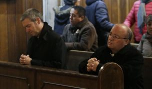 Scicluna y Bertomeu se reúnen con fieles de Osorno en Catedral San Mateo