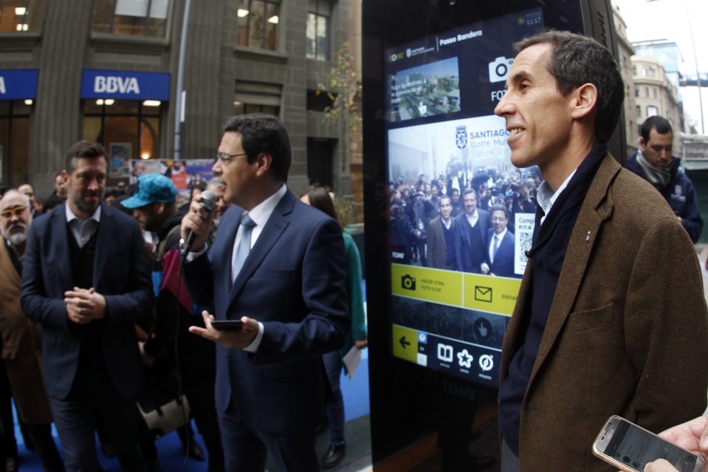 Paseo Bandera se renueva con novedosos tótems interactivos