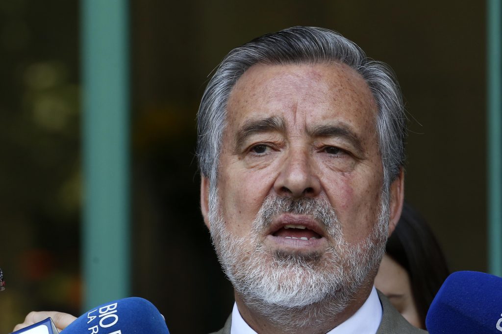 Caso Catrillanca: Alejandro Guillier a Luis Mayol le dice que “sea digno y renuncie”