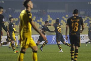 Fernández Vial celebró sus 115 años con victoria ante Peñarol de Uruguay