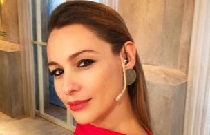 Pampita deslumbró con un vestido con más de 110 metros de tul