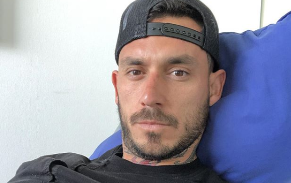 ¡Todo un galán! Pinilla rompe corazones en su nueva faceta