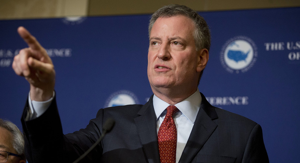 Alcalde de Nueva York “en shock” por hallazgo de bebés inmigrantes a 3.200 kms de sus padres