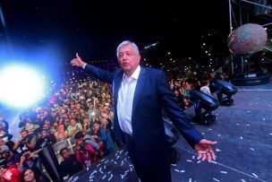 López Obrador propone a Trump reducir la migración