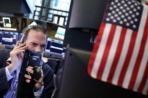 Wall Street cerró en orden disperso