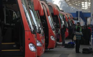 Dos buses tuvieron que regresar a Santiago ante sospecha por coronavirus