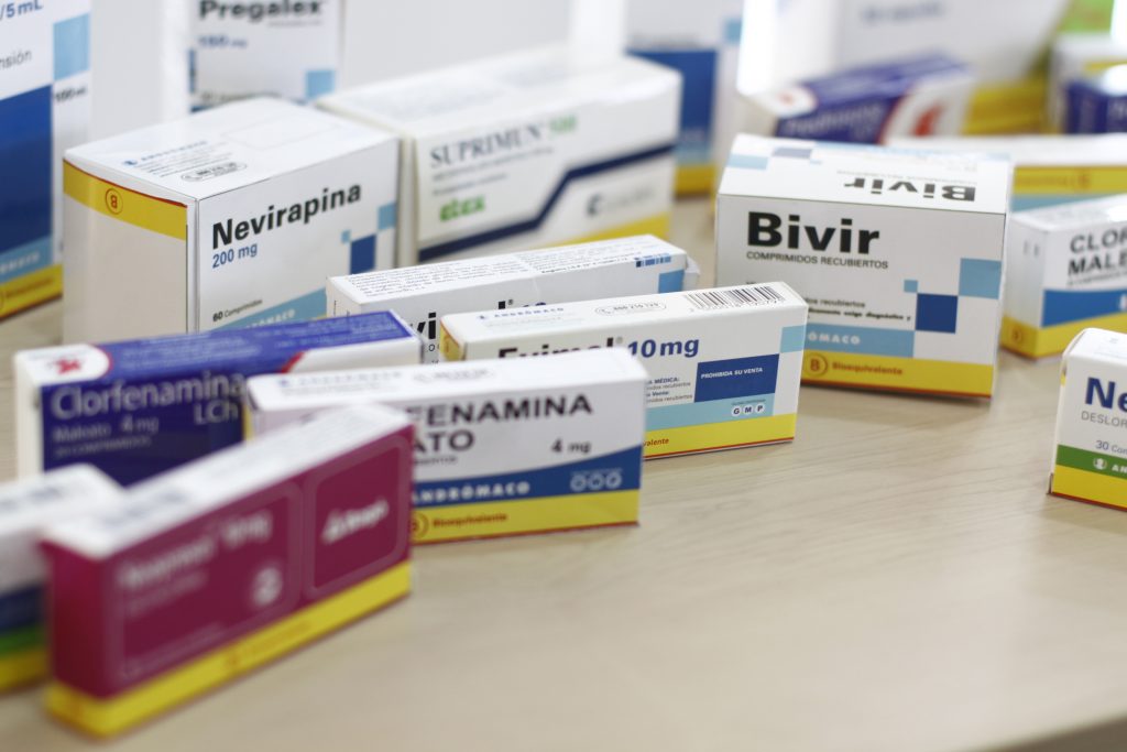 Medicamentos más caros en Chile cuestan sobre $30 millones al mes