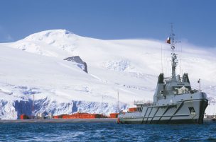 Incendio destruyó por completo la Gobernación Marítima de la Antártica Chilena