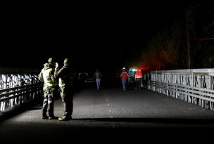 Carabineros evacuó a siete personas de la ribera del río Mapocho