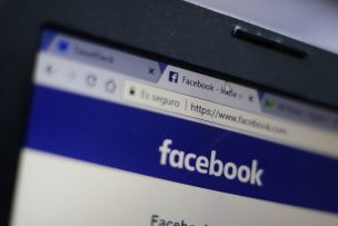 Facebook se desploma en la bolsa