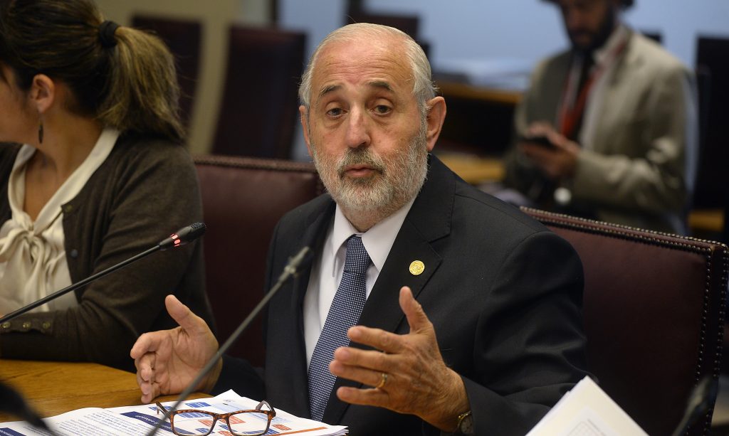 Diputados pedirán este martes la destitución del fiscal nacional Jorge Abbott