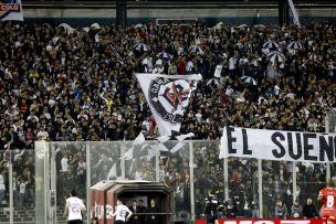 Cerca de 200 hinchas trataron de entrar al camarín de Colo Colo