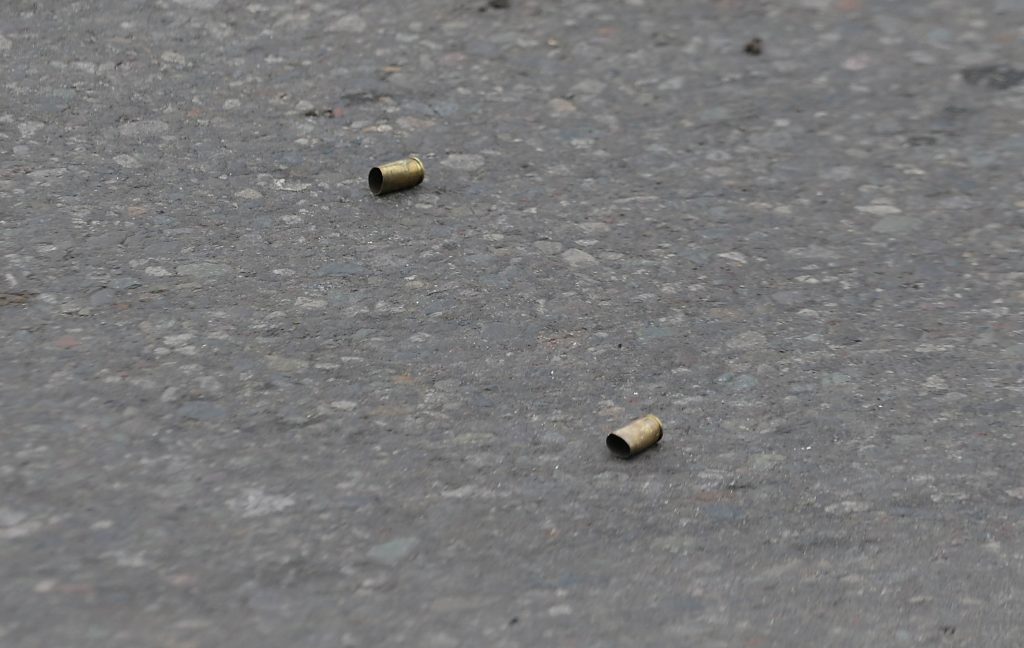 Hombre resultó con herida de bala luego asaltar a otra persona en el barrio Patronato