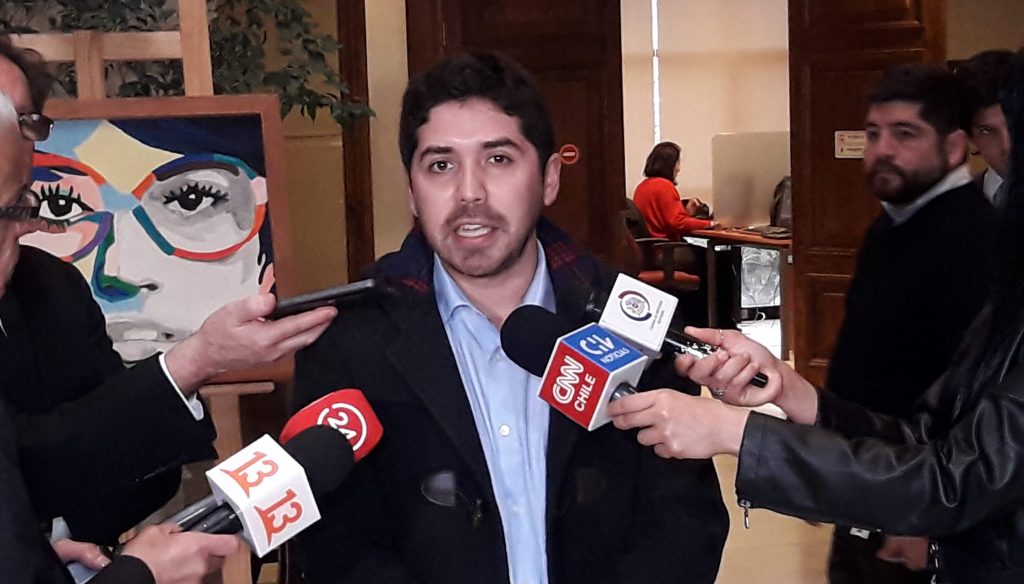 Diputado Santana por Varela: “Claramente le quedó grande el poncho”