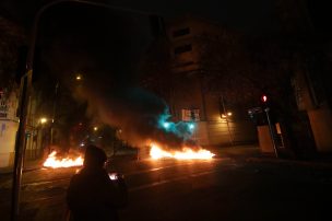 Congestión generan barricadas en el Liceo Javiera Carrera