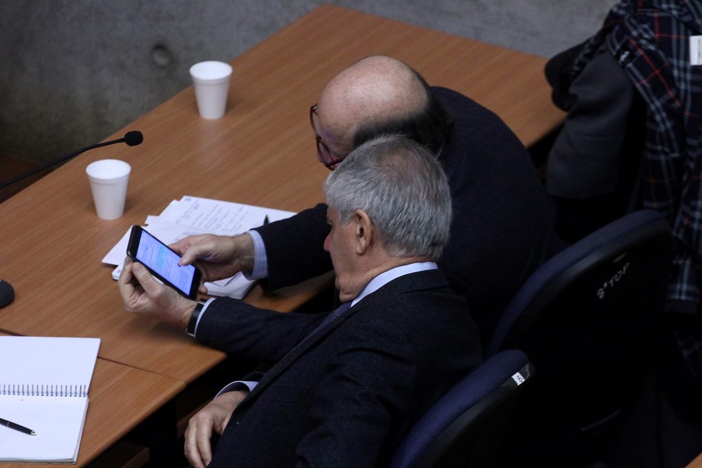 Carlos Délano recibe mensaje de apoyo y “fe” en medio de juicio abreviado