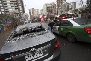 Viento y lluvia ya generan problemas en las calles de Santiago