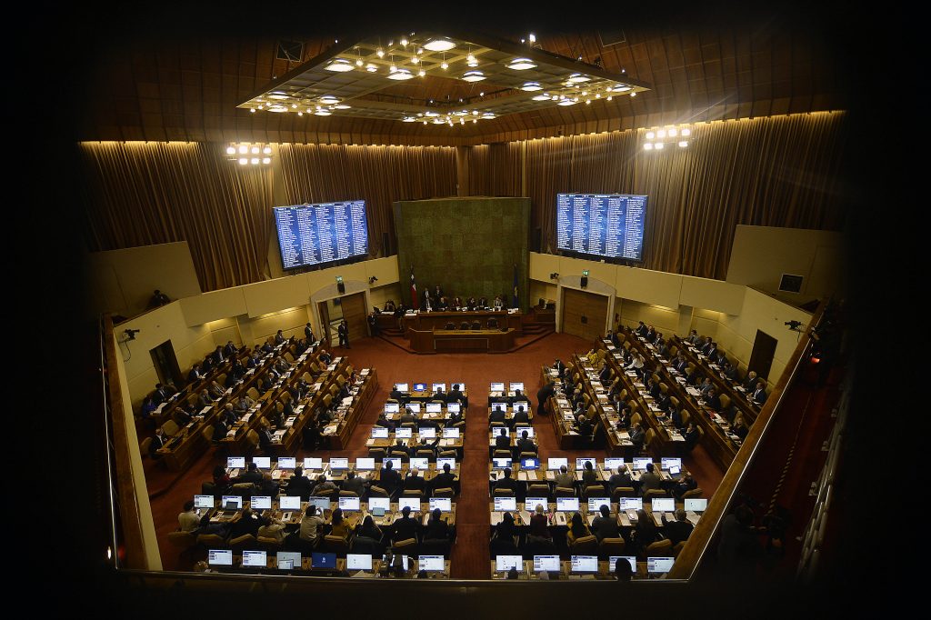 Diputados votarán proyecto de ley que crea estatuto laboral para jóvenes