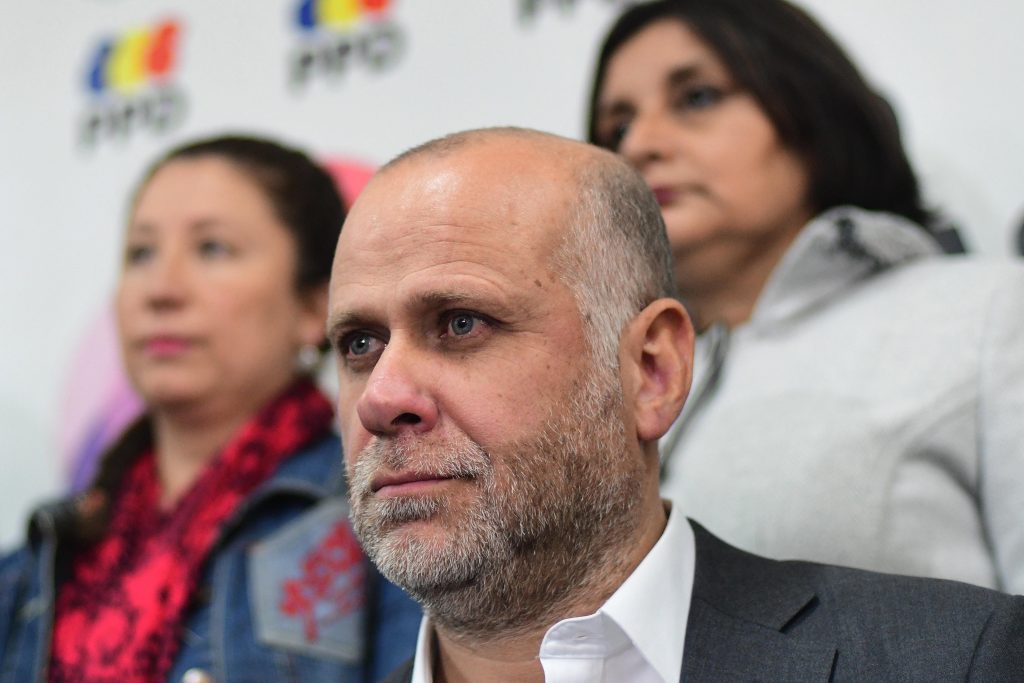 Elizalde critica a Piñera “por falta de empatía” por el cierre de Iansa Linares