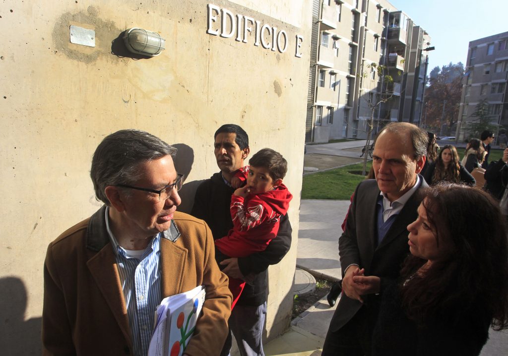 Lavín: Las viviendas sociales son un tema de “toda la ciudad”