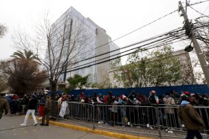 Gran aglomeración para pedir visas en consulado de Haití en Providencia