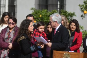 Presidente Piñera otorga pensión de gracia a viuda del profesor Jaime Reyes