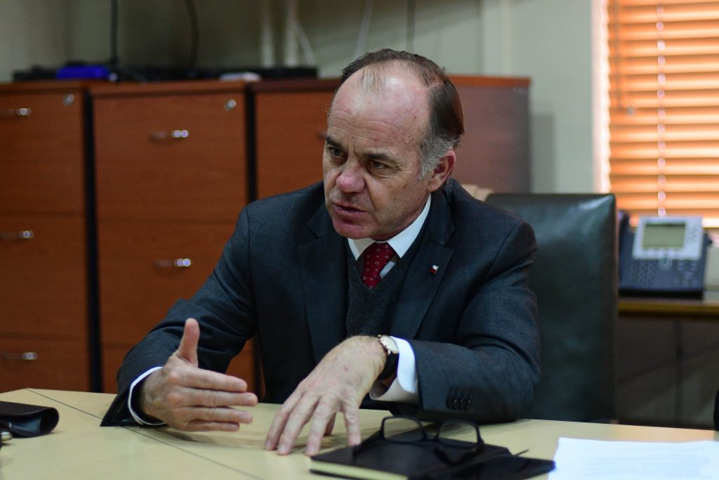 Ministro Walker por Conaf: “Nos hemos encontrado con una mala administración”